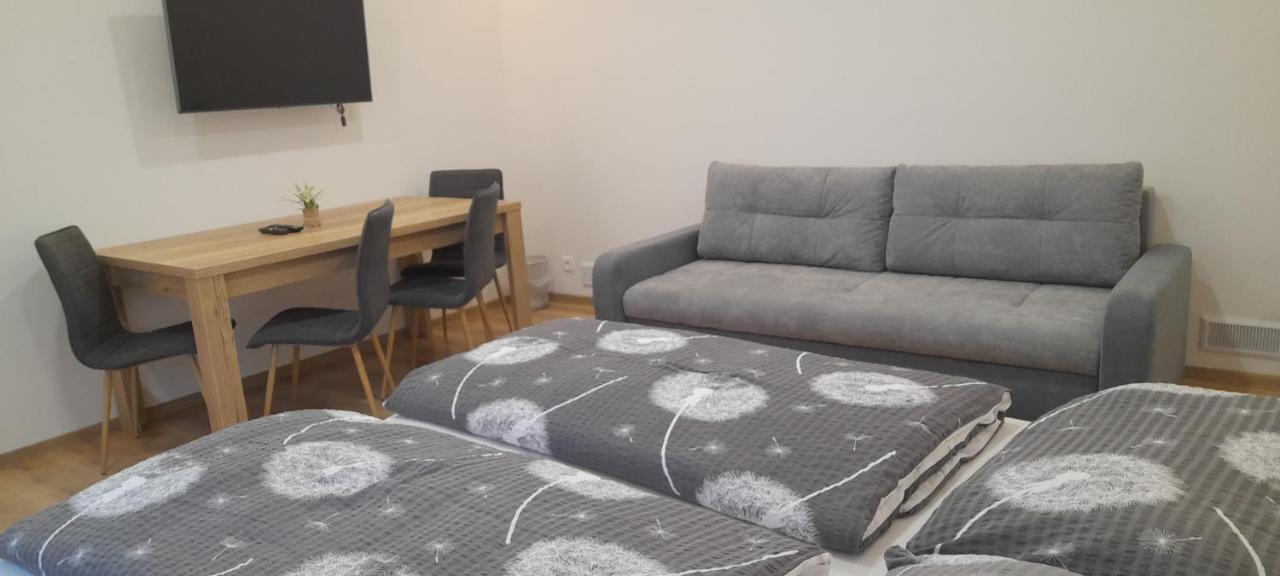 Apartmany Lumi Velky Slavkov Exterior photo